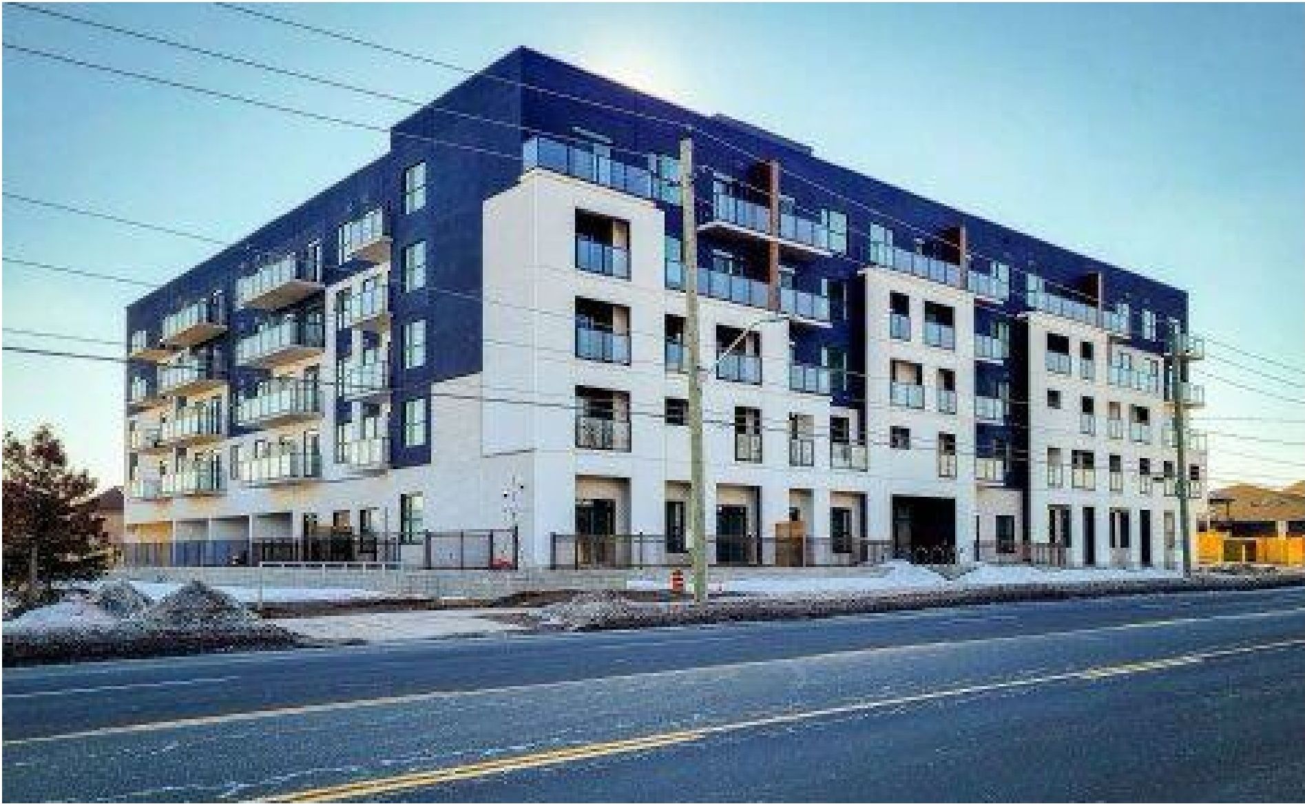 Hamilton Peak Condos — Composite Panel & Metal Siding